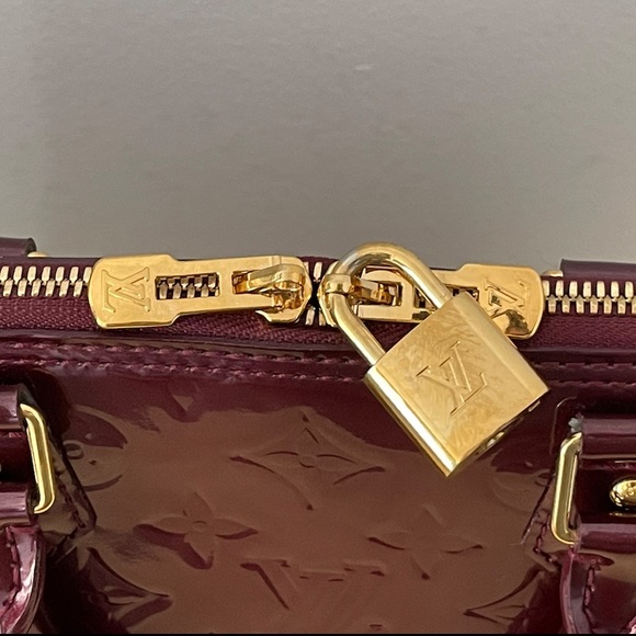 Louis Vuitton Alma PM - Rouge Fauviste Vernis - Picture 7 of 14